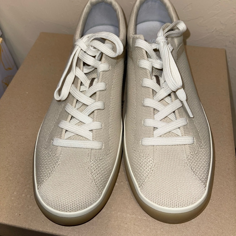 Rothy's The Lace Up Sneaker new never worn no box size 9 women’s bone color